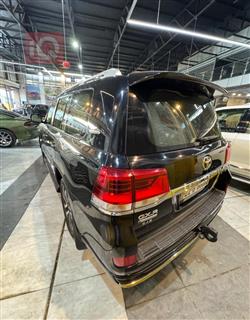 تويوتا لاندكروزر